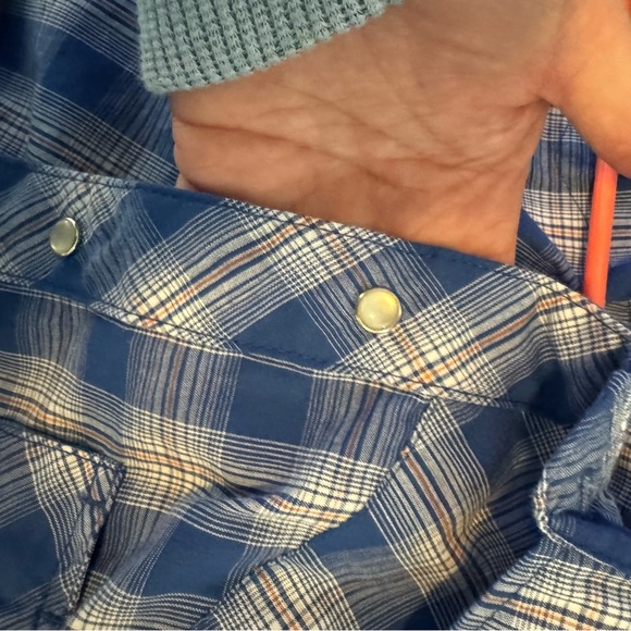 Wrangler Western Plaid Pearl Snap Shirt – Large – Long Sleeve – Blue - Picture 7 of 9